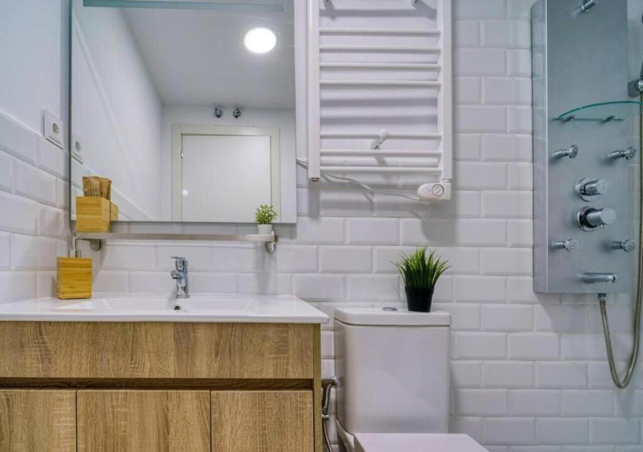 Nuevo 5 Personas Super Centrico Retiro Lujo Apartment Madrid Exterior photo
